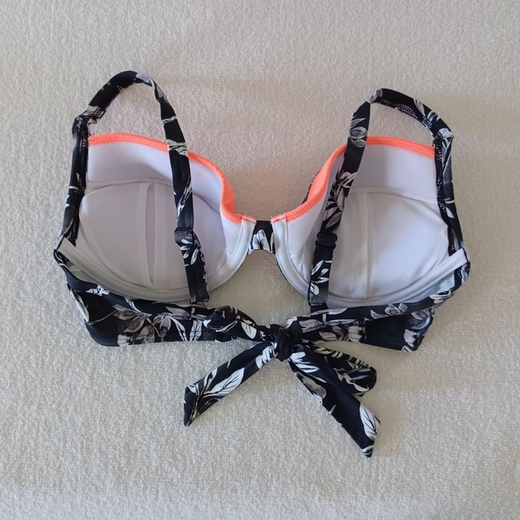 VENUS Tropicoral Padded Bikini Top, size C - Picture 4 of 8